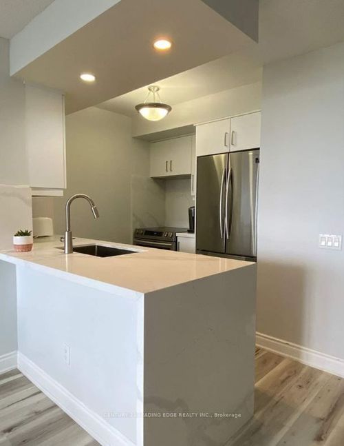 2007-10 Northtown Way, North York, ON, M2N7L4 | Card Image