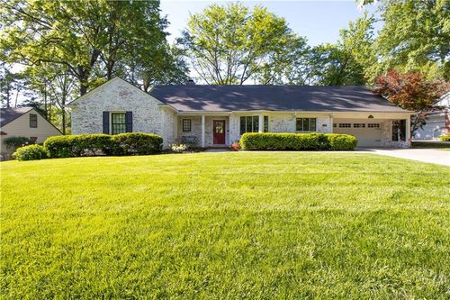 2521 W 65th St, Mission Hills, KS, 66208-1928 | Card Image