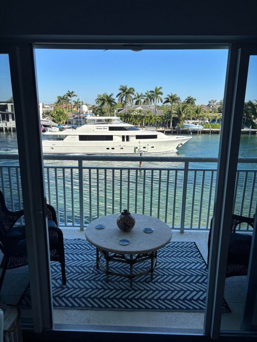 304-2611 N Riverside Dr, Pompano Beach, FL, 33062-1245 | Card Image