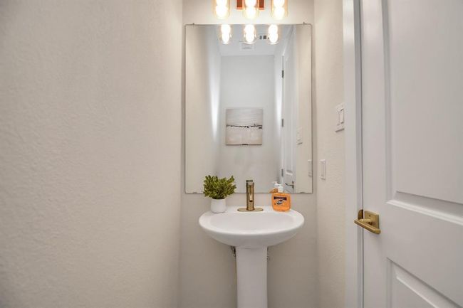 Powder bath in the home. | Image 10