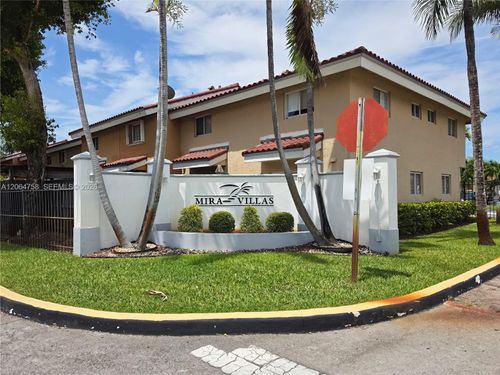 306-560 Nw 82nd Pl, Miami, FL, 33126-3953 | Card Image