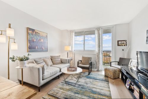 1901-100 Manhattan Ave, Union City, NJ, 07087-5265 | Card Image