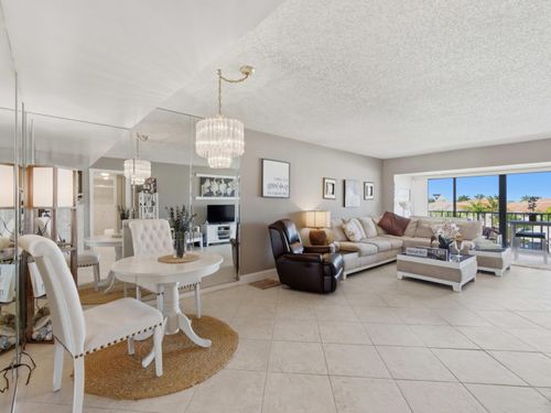 301-4100 Tivoli Ct, Lake Worth, FL, 33467-4094 | Card Image