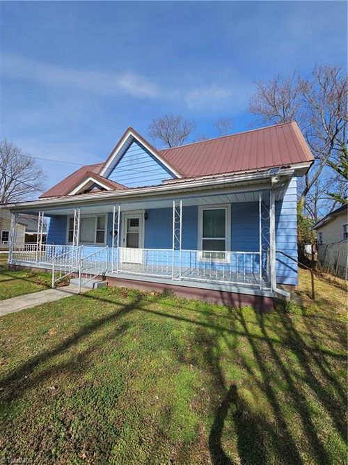 414 S Yadkin Ave, Spencer, NC, 28159-2208 | Card Image
