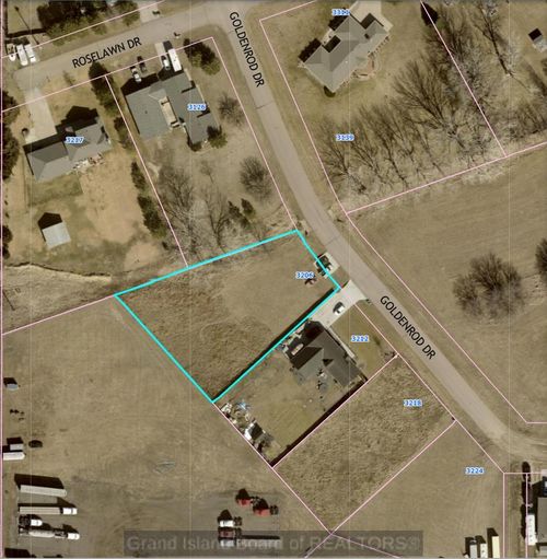 3206 Goldenrod Dr, Grand Island, NE, 68801 | Card Image