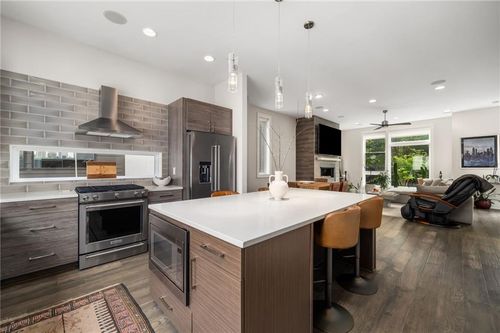 52 Reynolds Square Ln, Atlanta, GA, 30307-2663 | Card Image