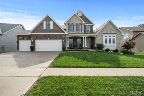 339 Wyndemere Dr, Lake St Louis, MO, 63367-4233 | Card Image