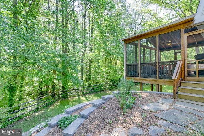 8801 Aquary Ct, House other with 5 bedrooms, 4 bathrooms and null parking in SPRINGFIELD VA | Image 36