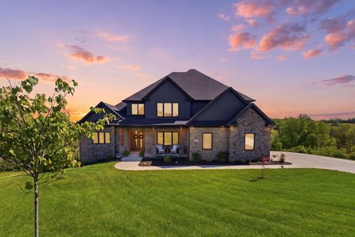 7095 Winners Circle Dr, Richmond, KY, 40475-8816 | Card Image