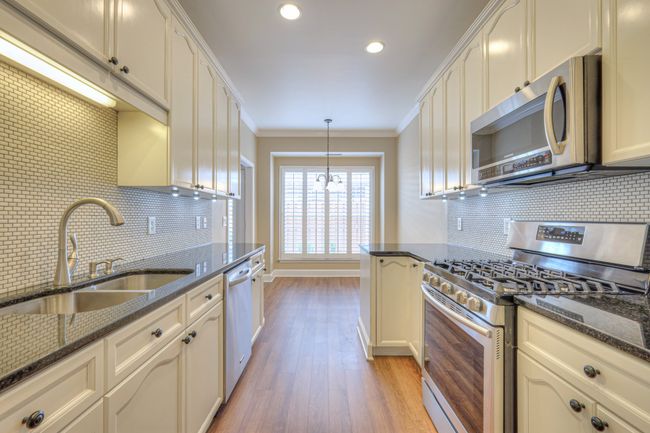 7002 Sunrise Cir, Condo with 4 bedrooms, 2 bathrooms and 2 parking in Franklin TN | Image 10