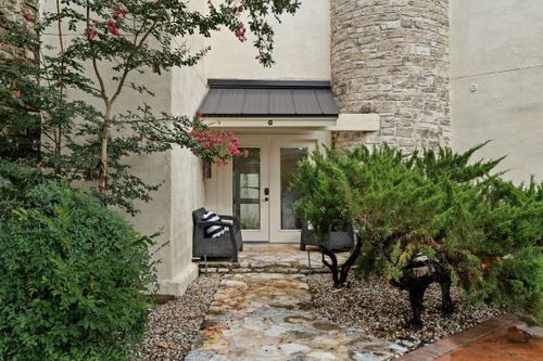 apt-g-1 Crystal Springs Ct, The Hills, TX, 78738-1102 | Card Image