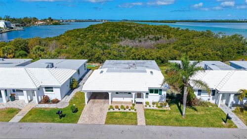 909 Spanish Dr N, Longboat Key, FL, 34228-1627 | Card Image