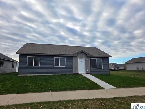 2024 Essler Dr, Saint Peter, MN, 56082-3600 | Card Image