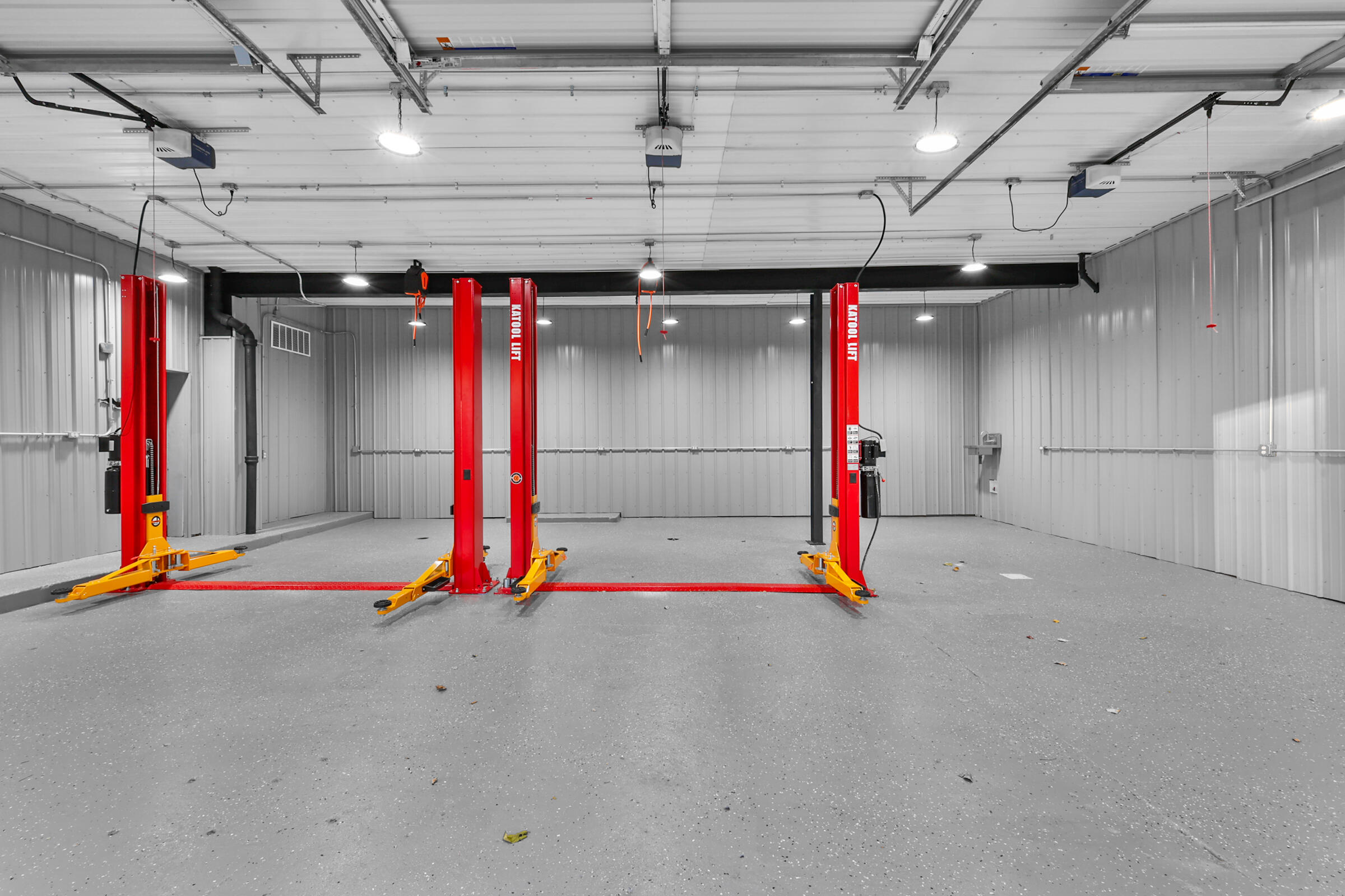 Commercial Sale in Lansing 3