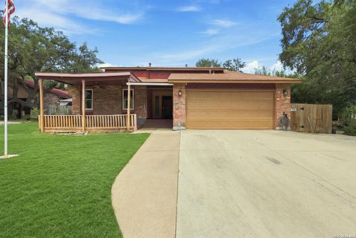 8715 Timber Range, San Antonio, TX, 78250-4506 | Card Image