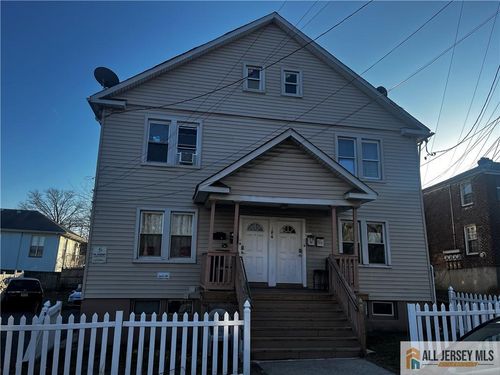 186 Comstock St, New Brunswick, NJ, 08901-2781 | Card Image
