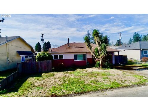 403 Linden Ln, Brookings, OR, 97415-9635 | Card Image