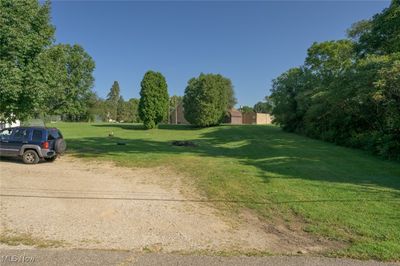 Street view of vacant land | Image 1