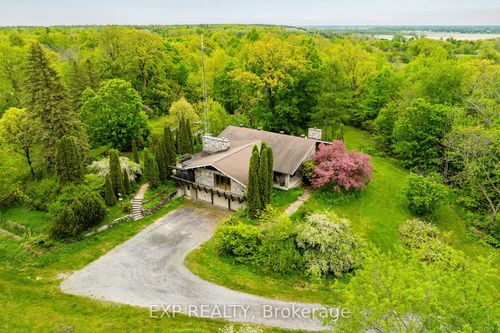 4958 Carp Rd, Kinburn, ON, K0A2H0 | Card Image