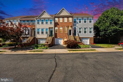 14651 Seasons Dr, CENTREVILLE, VA, 20120-6013 | Card Image