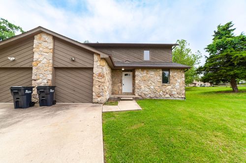 201 Briarcrest Ct, COLUMBIA, MO, 65203-3667 | Card Image