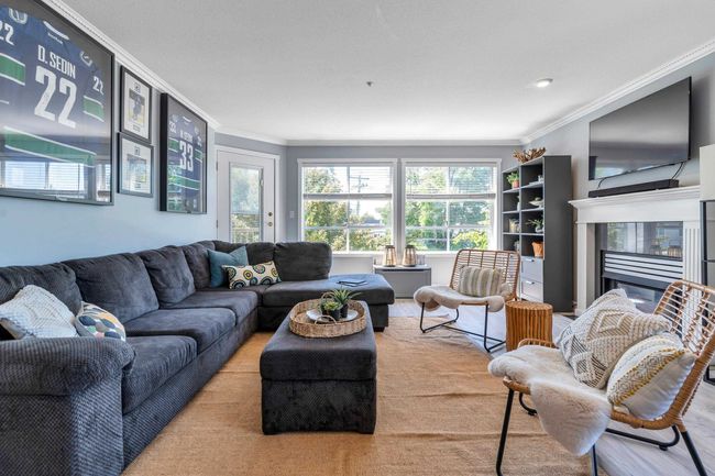 Living room with crown molding | Image 7