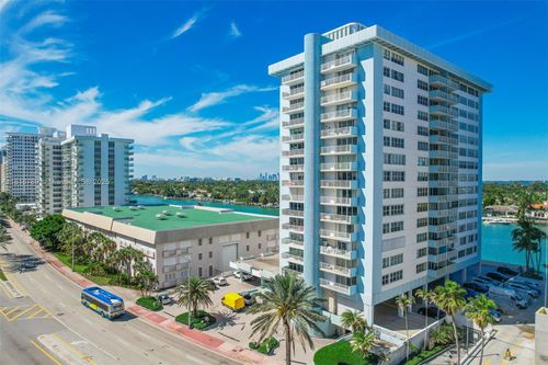 apt-15d-5838 Collins Ave, Miami Beach, FL, 33140-2230 | Card Image