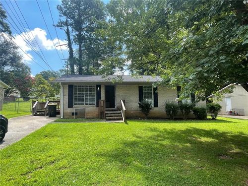 18 Westgate Park Dr, Newnan, GA, 30263-1725 | Card Image