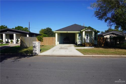1952 S 33rd St, McAllen, TX, 78503-8365 | Card Image