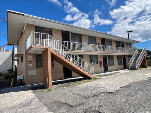 415 Liliha Court Ln, Honolulu, HI, 96817-3159 | Card Image