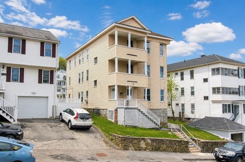 10 Hillside St, Worcester, MA, 01610-3605 | Card Image
