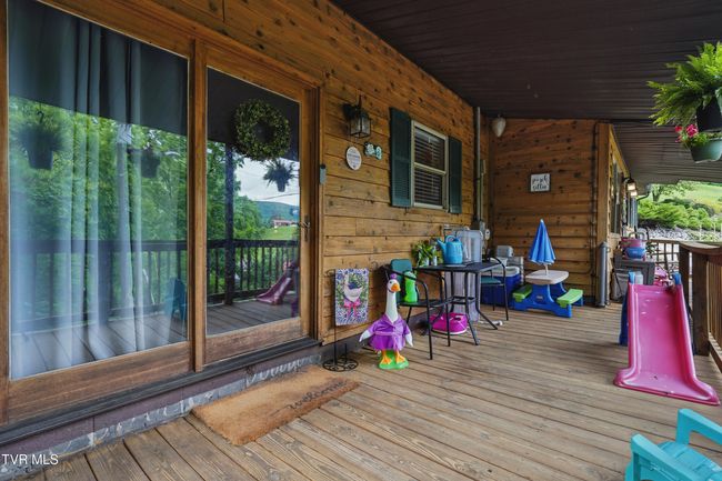 226 7 Th St Ne, House other with 3 bedrooms, 2 bathrooms and null parking in Norton VA | Image 4