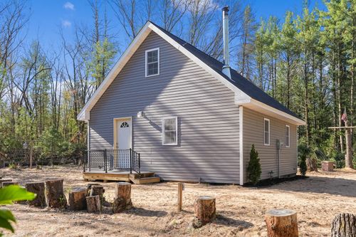 23748 Cutler Rd, Newaygo, MI, 49337-9321 | Card Image