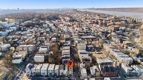 58 Chestnut Street, Yonkers, NY, 10701 | Card Image