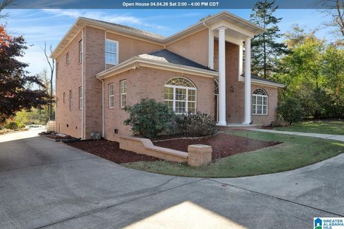 2144 Shadybrook Ln, HOOVER, AL, 35226-1832 | Card Image