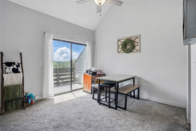APT-304 - 215 40 Th Street Dr, Condo with 3 bedrooms, 2 bathrooms and null parking in Cedar Rapids IA | Image 6
