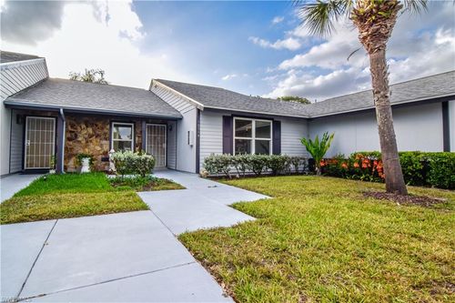 10514 Newbury Ct, LEHIGH ACRES, FL, 33936-7241 | Card Image