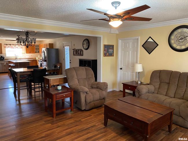407 N Howard St, House other with 3 bedrooms, 3 bathrooms and null parking in Ava IL | Image 7