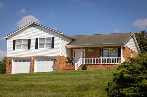 330 Wythe View Dr, Wytheville, VA, 24382-4119 | Card Image