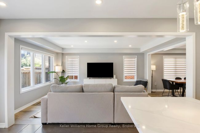 173 W Oak Trail, House attached with 3 bedrooms, 3 bathrooms and 1 parking in Kitchener ON | Image 16