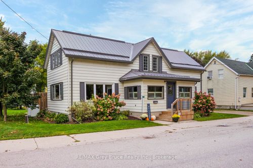 13 King St, Cargill, ON, N0G1J0 | Card Image