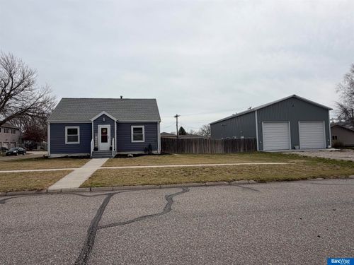 247 4th St, Hampton, NE, 68843-9217 | Card Image