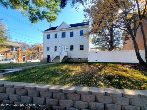 7372 Amboy Rd, Staten Island, NY, 10307-1420 | Card Image