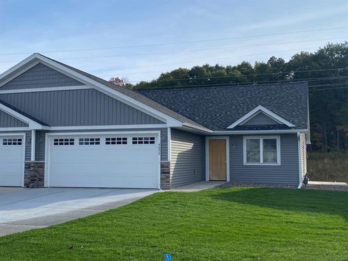 5027 Maple Leaf Path, Eau Claire, WI, 54703-6493 | Card Image