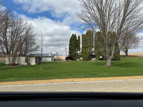 2999 Hartman Rd, Chadwick, IL, 61014-9258 | Card Image