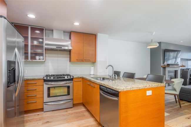 205 - 38 Front St, Condo with 1 bedrooms, 1 bathrooms and 1 parking in Nanaimo BC | Image 4