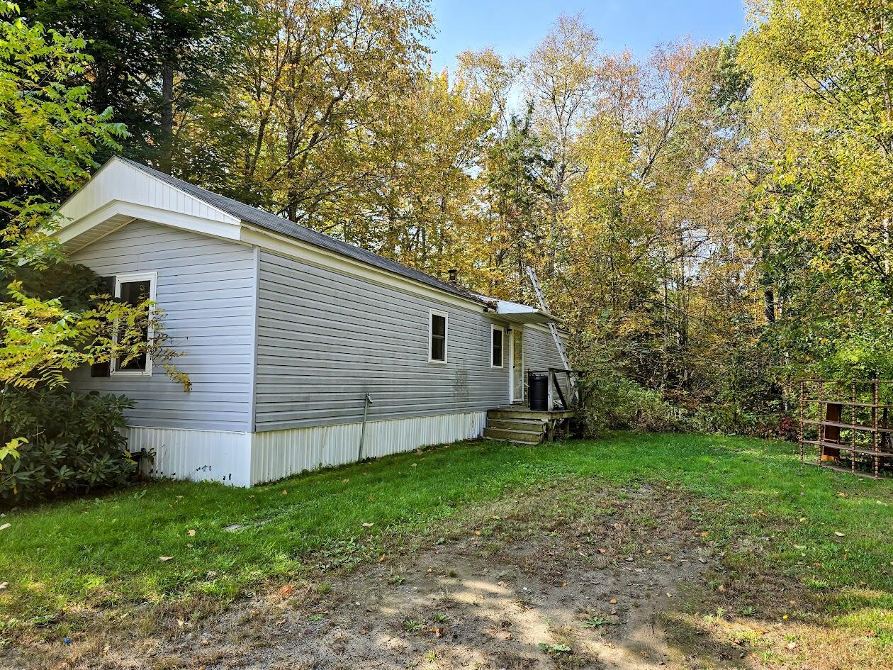 Sanford Ave, Milo, ME 04463