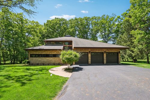 24052 N Elm Road, Lake Forest, IL, 60045 | Card Image