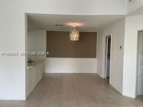 h-18324 Nw 68th Ave, Hialeah, FL, 33015-3424 | Card Image