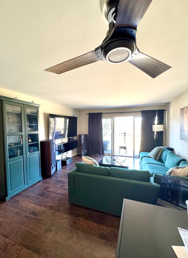 APT-205 - 5200 Carriageway Dr, Condo with 1 bedrooms, 1 bathrooms and 1 parking in Rolling Meadows IL | Image 4
